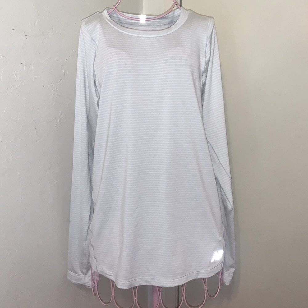 🚴‍♂️New Balance Blue/White Stripe L/S  Running Dry shirt #WT91236- Large